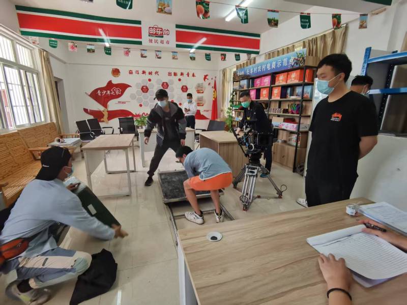 追星女孩心理学分析报告：钦南区广告片拍摄公司揭秘饭圈应援式传播逻辑